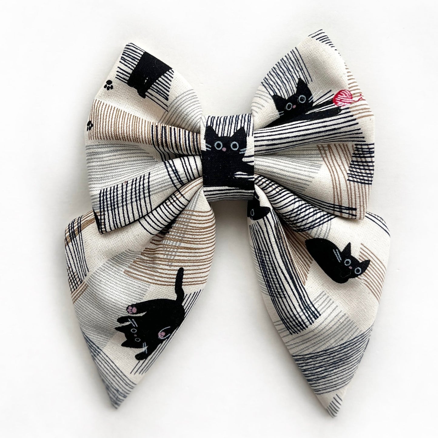 LAZY CAT // bow