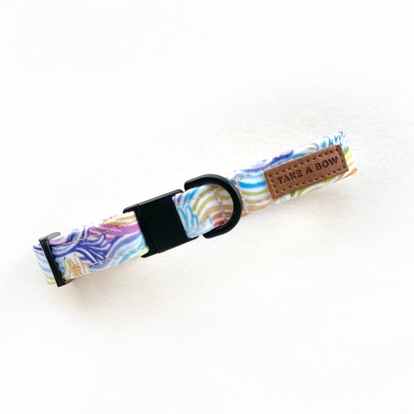 RAINBOW WAVES // collar