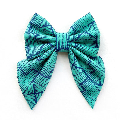 BARN GREEN // bow