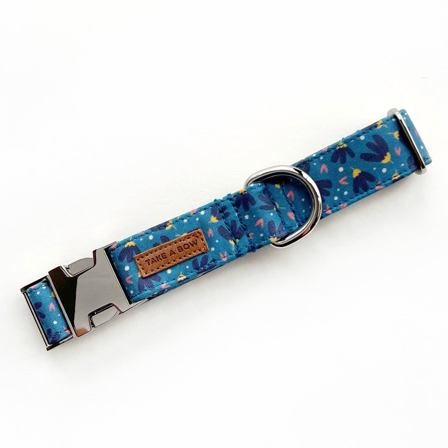 FLOWER POWER BLUE // collar