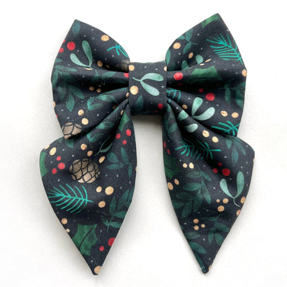 PINECONE // bow