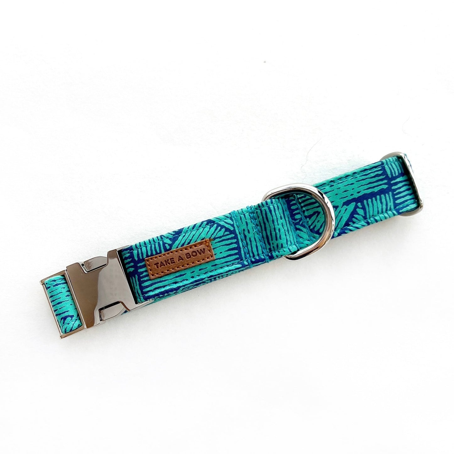 BARN GREEN // collar