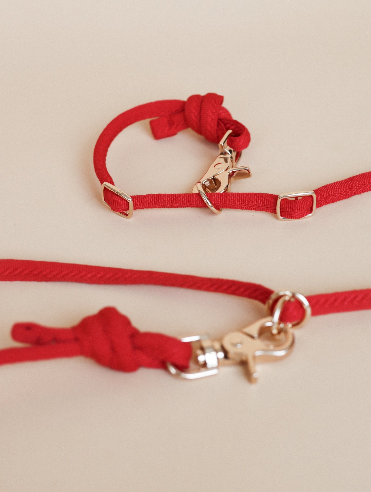 LINJE // crossbody leash