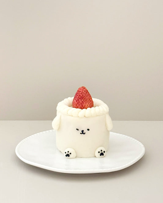 STRAWBERRY CREAM CAKE // pet cake