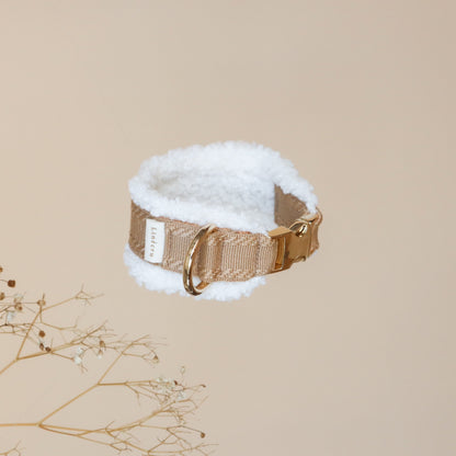AMOR // fluffy collar