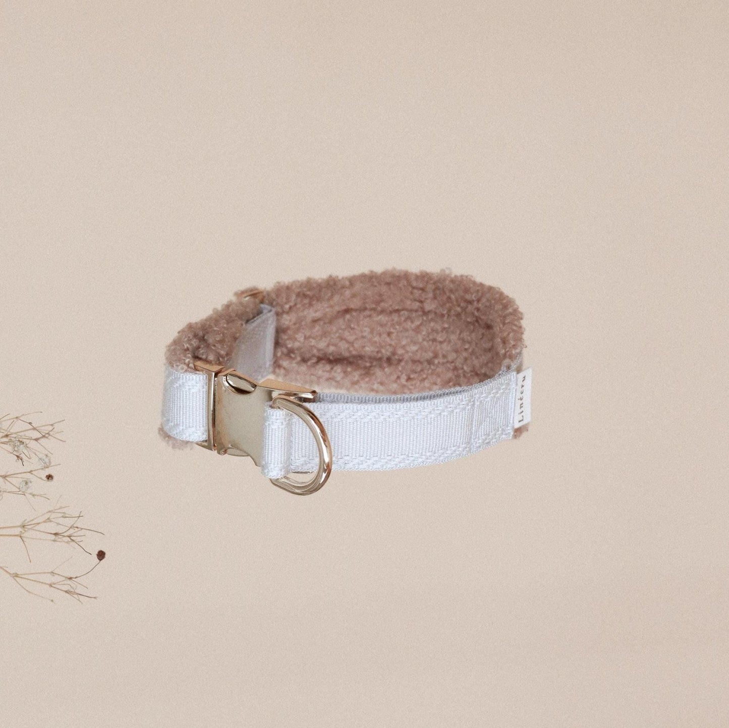 LIÉE // fluffy martingale collar