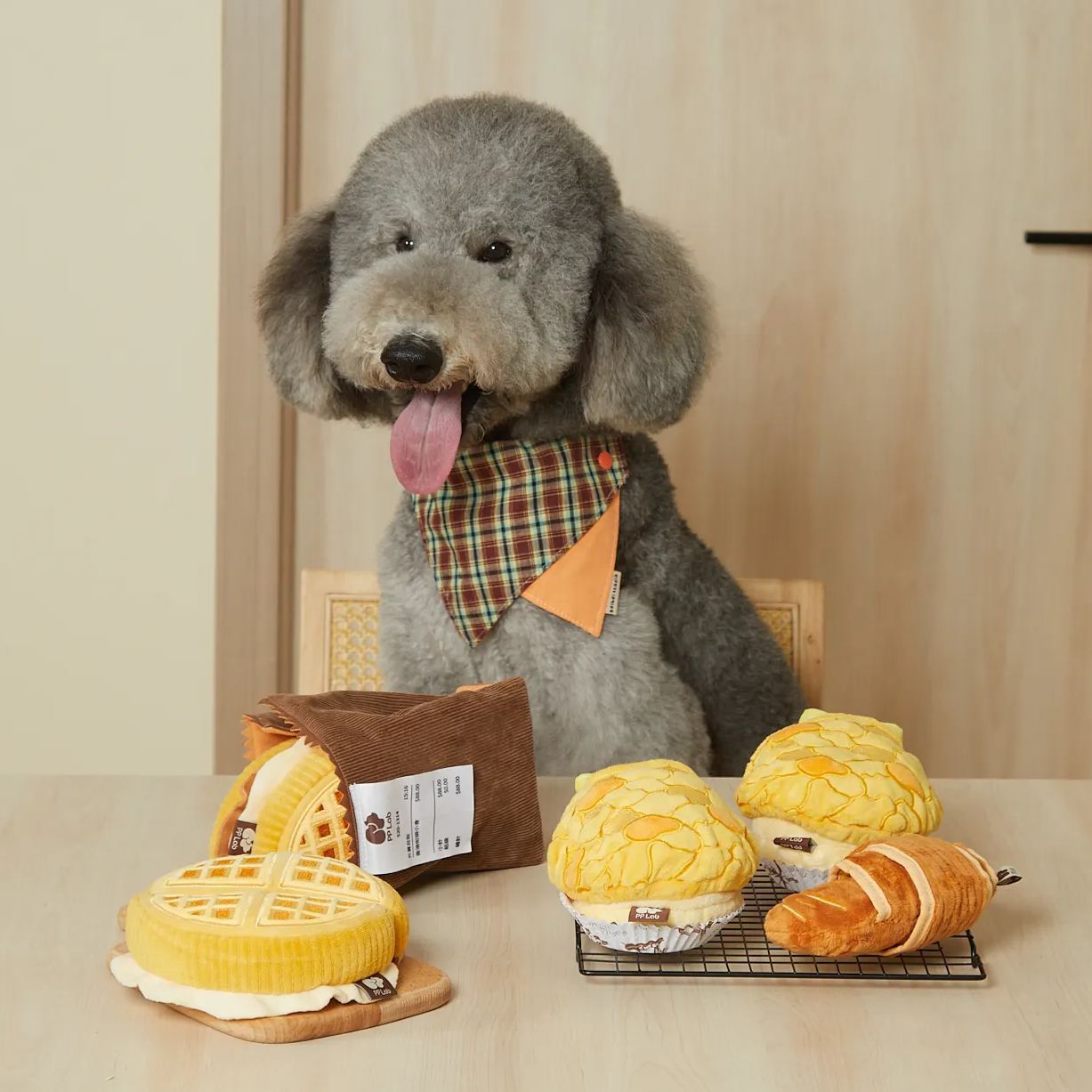 PINEAPPLE BUN SET // snuffle toy