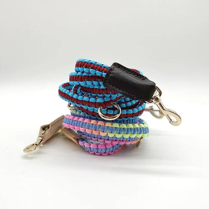 APRICUS // crossbody leash