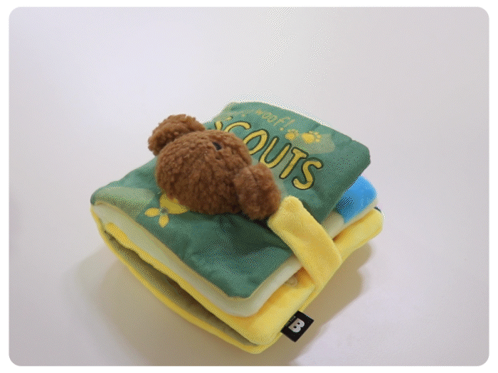 WOOF WOOF SCOUT // nosework book toy